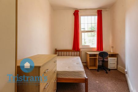 6 bed Flat for Rent - Photo 4