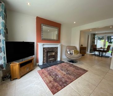 66 Woodview Crescent, Lisburn, BT28 1LF - Photo 1