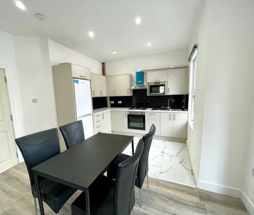 2 Bed Maisonette, Station Road, HA1 - Photo 4