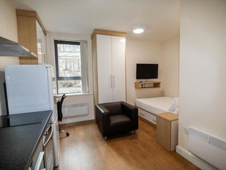 Studio to rent - Photo 2