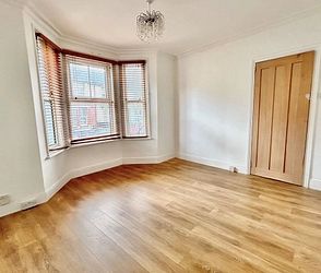 Avenue Road, Dover, CT16 2PX, Kent - Photo 3