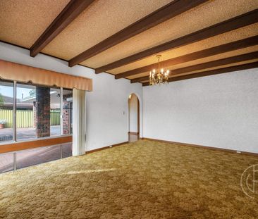 Character Home in good Location- Only Available for 6 month lease - Photo 1