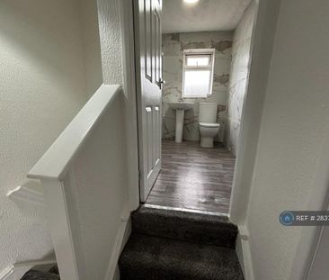 2 bedroom terraced house to rent - Photo 6