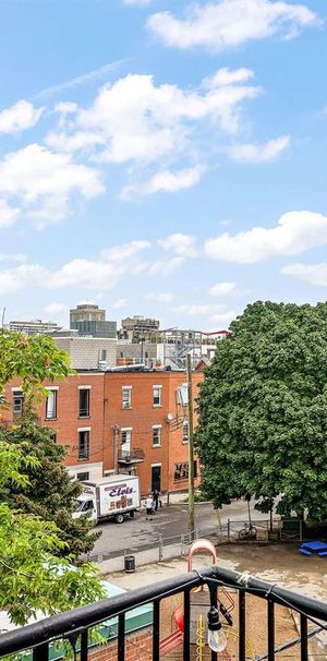 1 Bedroom - 3827 Boulevard Saint-Laurent, Montréal - Photo 1