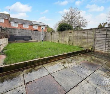 3 bedroom terraced house to rent - Photo 2