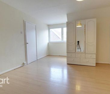 4 bedroom detached house to rent - Photo 2