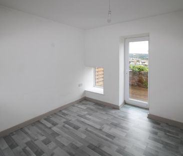 3 bedroom semi-detached house to rent - Photo 6