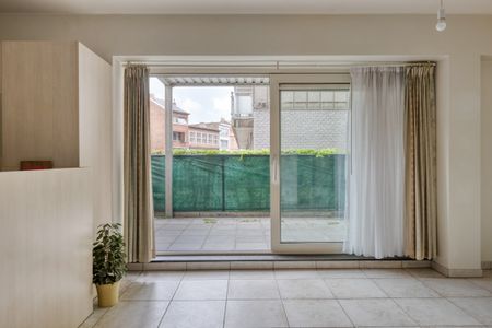 Gelijkvloers 1 slpk.-appt met terras in Sint-Truiden - Photo 2