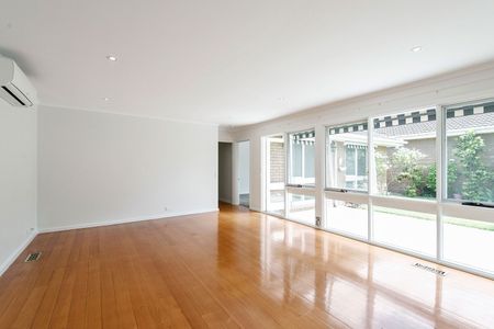 SUN DRENCHED SPACIOUS UNIT IN A FABULOUS LOCATION - Photo 3