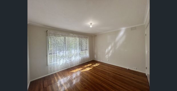 3 BEDROOM HOME IN NARRE WARREN! - Photo 1