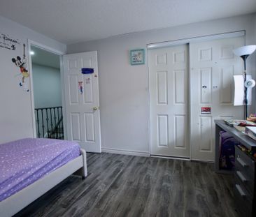 For Lease - 5125 Salishan Circle, Mississauga, Ontario - Photo 2