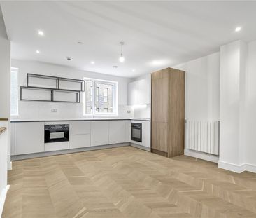 Baldwin Lane, London, SE3 9AY - Photo 4