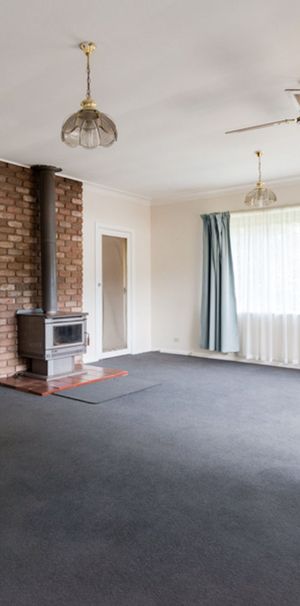 Coastal Charm & Relaxed Living in Warneet - Photo 1