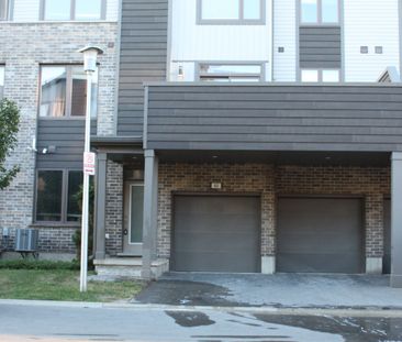 For Lease - 1960 Dalmagarry Road Unit# 40, London North, Ontario - Photo 2