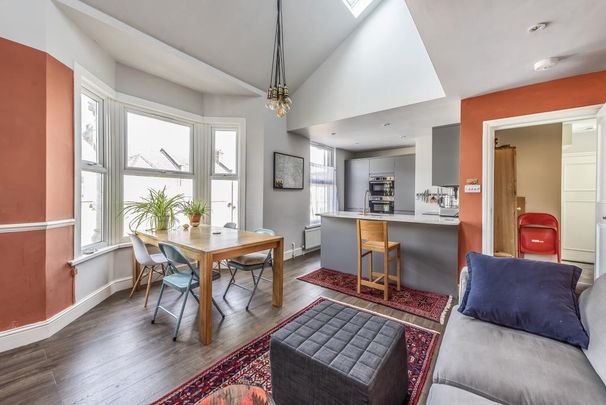 3 bedroom property to rent - Photo 1