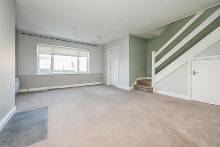 Daking Avenue, Sudbury, Boxford - Photo 5