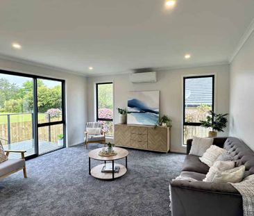 Lush Executive Living in Prime Central Location - Photo 2