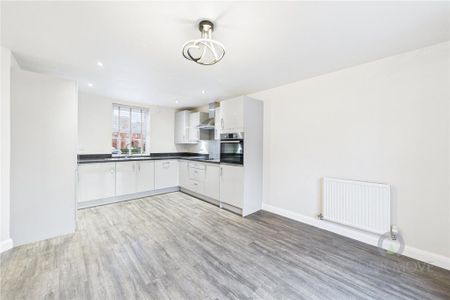 3 bedroom semi-detached house to rent - Photo 4