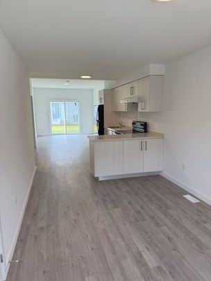 For Lease - 32 Waterleaf Trail, Welland, Ontario - Photo 1