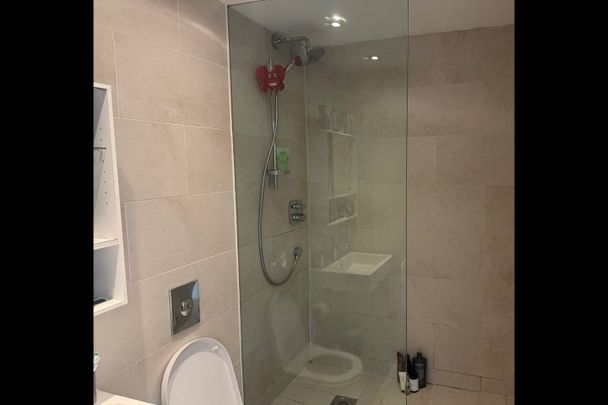 2 Bed Flat, Vine St, M7 - Photo 1