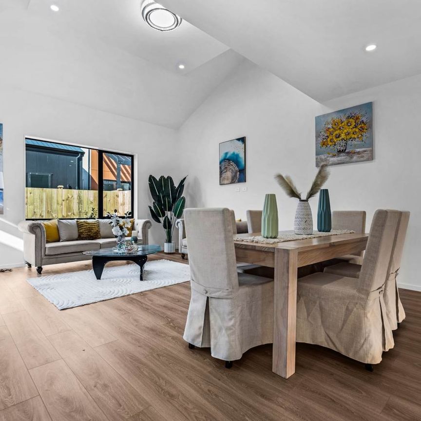 Modern living in Karaka - Photo 1