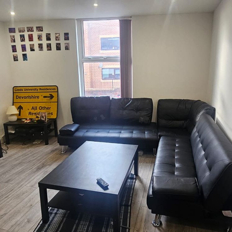 5 Bed - 37 Harold Avenue, Hyde Park, Leeds - LS6 1JR - Student - Photo 1