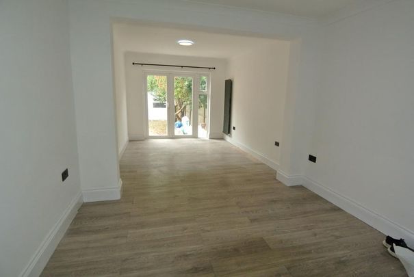 4 bedroom terraced house to rent - Photo 1