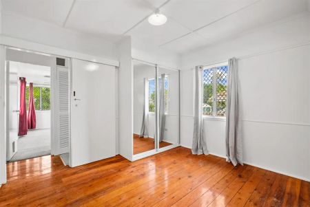 “Freshly Painted Post-War Home Moments from Markets” - Photo 5