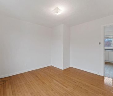 For Lease - 143 GRANVILLE Street Unit# 3, Vanier and Kingsview Park... - Photo 2