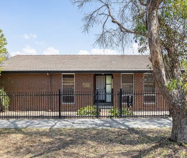 Walk to CBD from this centrally located home - Photo 1