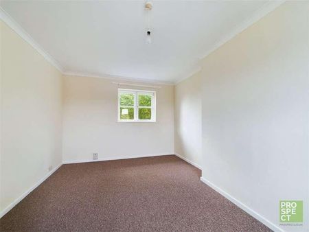 Tuns Lane, Slough, Berkshire, SL1 - Photo 4