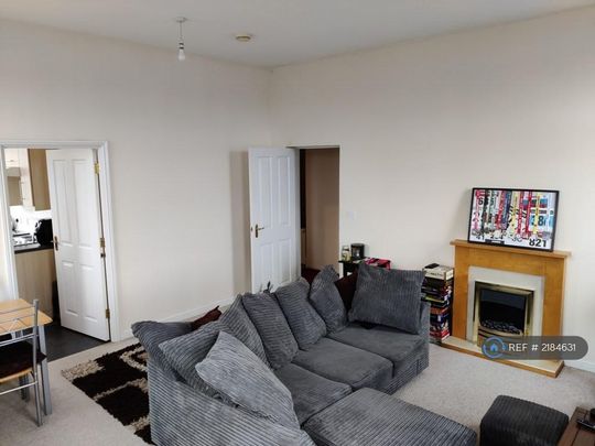 2 bedroom flat to rent - Photo 1