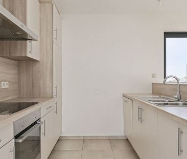 Appartement te huur in Genk voor € 950 met 2 slaapkamers - Photo 3