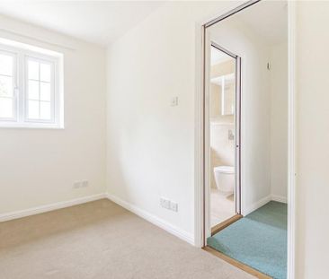 2 bedroom semi-detached house to rent - Photo 2