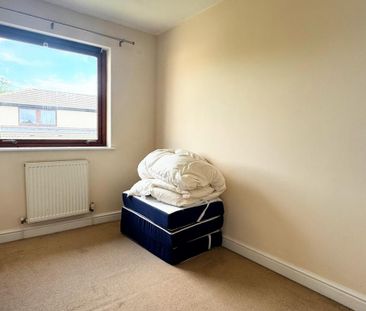 2 bedroom end of terrace house to rent - Photo 3