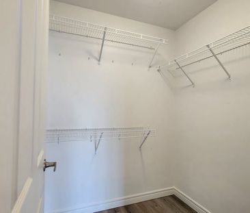 For Lease - 1030 Coronation Drive Unit# 310, London North, Ontario - Photo 3