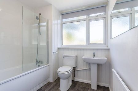 3 bedroom house to rent - Photo 3