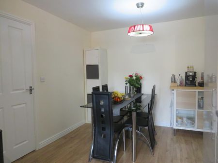 3 bedroom property to rent - Photo 3