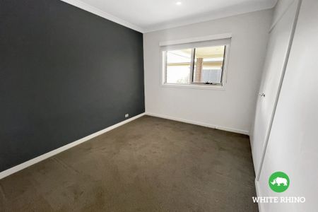 8 Rockley Parade, Googong - Photo 3