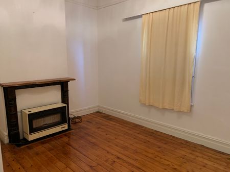 Spacious Double Front Brick House! - Photo 4