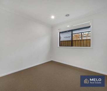 LOW MAINTENANCE LIVING! - Photo 5