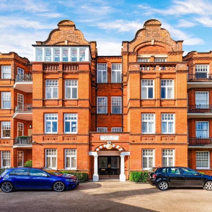 3 bedroom flat to rent - Photo 1