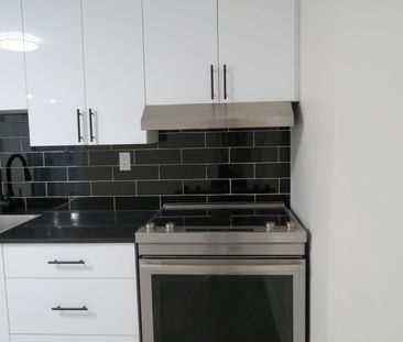 For Lease - 195 Castlebar Crescent, Oshawa, Ontario - Photo 2