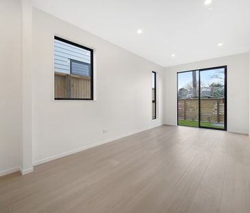 Brand-New 2-Bedrooms 2 bathrooms Townhouse in Onehunga - Photo 4