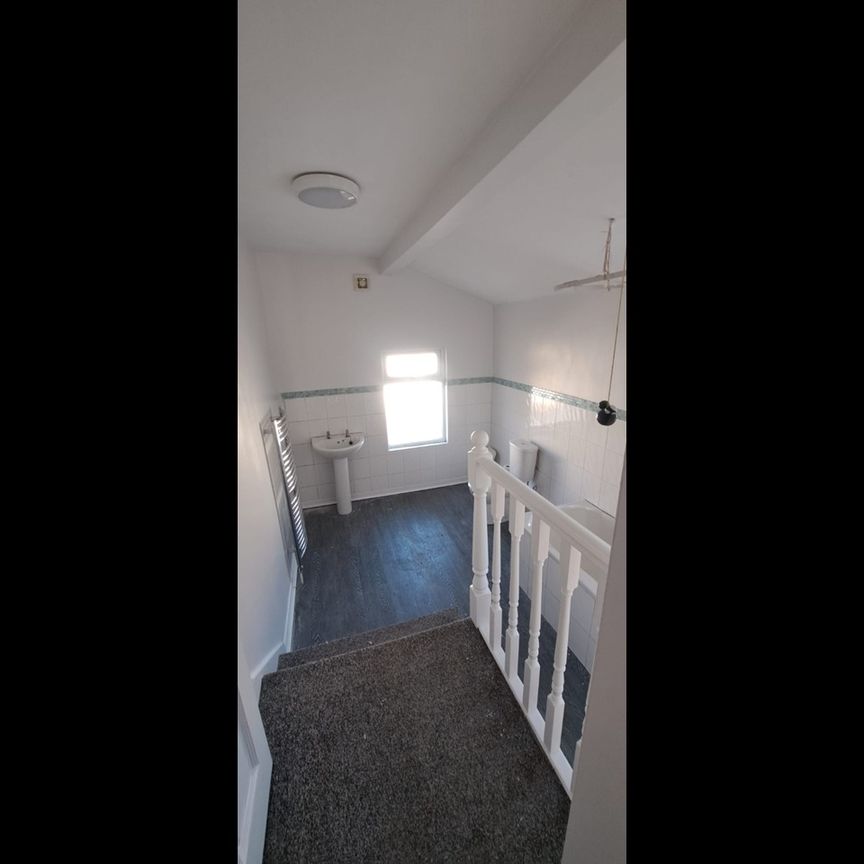 3 Bed Terraced House, Lea Road, CH44 - Photo 1