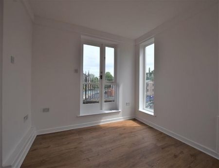 1 Bedroom Apartment To Let - Photo 5