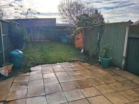 3 Bed Terraced House, Norfolk Ave, N13 - Photo 3