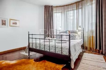 Apartament in vila cu garaj in zona Polona - Fotografie 2