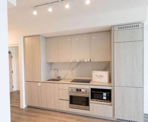 For Lease - 28 Interchange Way Unit# 2707, Vaughan, Ontario - Photo 1