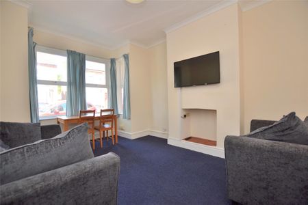 Henry Road, Gloucester, GL1 - Photo 2